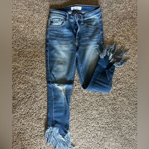 KanCan shredded hem cropped pants